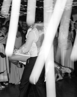 Michele Rosiello Instagram - por una cabeza
todas las locuras
para una mujer
todos los poemas
bailo el tango 
por una noche
y bailaré toda mi vida

@denisecapezzaofficial 🤍🥀
.
.
@virum_napoli 🤵
@lebaobabsposa 👰
@la_conca_sul_mare 
@studiofotograficocaserta