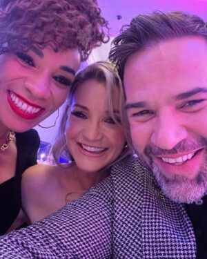 Michelle Ackerley Instagram - Night out at the @tvchoicemagazine awards with these two beauties! @helenskelton @gethincjones @bbcmorninglive