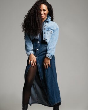 Michelle Ackerley Instagram - Cheers January 👍🏽🙌🏾