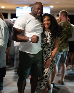 Michelle Ackerley Instagram - It’s that time of year again! @theworldsstrongestman is back on @channel5_tv 💪🏽💪🏽
Heat 1 starts on 27th December 7pm