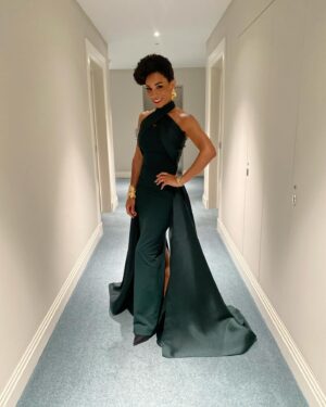 Michelle Ackerley Instagram - As far as Sundays go. That one was right up there. Thank you @bafta & @pandocruises for the lovely invite! 
Highlights include:
Hanging out with my BAFTA buddy @iamlaurajackson 
Seeing @ravwilding & @staplenick win a BAFTA for Scam Interceptors. Massive congratulations guys! 👏🏾
Admiring the gorgeous @claraamfo and her yellow dress of dreams 💛
Chatting about burgers with @melvinodoom 🤣😁
Feeling dressed up and fancy thanks to the wonderful stylist @alexandrayoungfashionstylist ❤️😘
For those asking the dress is from @solacelondon 🙌🏾