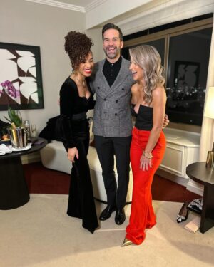 Michelle Ackerley Instagram - Just your normal Monday night 🤣
@gethincjones @helenskelton @bbcmorninglive 
Jumpsuit @nadinemerabi 
#tvchoiceawards