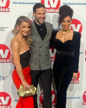 Michelle Ackerley Instagram - Night out at the @tvchoicemagazine awards with these two beauties! @helenskelton @gethincjones @bbcmorninglive