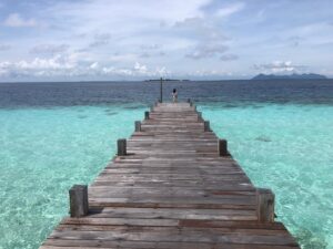 Michelle Ang Instagram - Breathtakingly beautiful remote Matakingi Island in East Malaysia, Sabah. Such clear turquoise waters 🐬