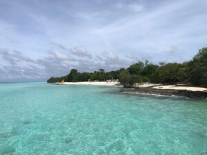 Michelle Ang Instagram - Breathtakingly beautiful remote Matakingi Island in East Malaysia, Sabah. Such clear turquoise waters 🐬