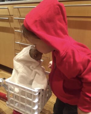 Michelle Clunie Instagram - This memory popped up- Halloween 2016. I dressed in overalls with a striped turtleneck and pigtails ( Drew Barrymore) but Dashiell as Elliot just stole everyone’s heart. And the fact he kissed little ET riding in his tricycle. I can’t take it. Cuteness overload. Hope you had a nice Halloween ❤️❤️❤️❤️❤️❤️