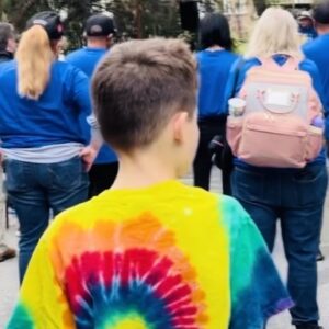 Michelle Clunie Instagram - I woke Dashiell up at 5AM on a Saturday to help me decorate the Teamster’s Pride float. He is such a trooper. Three cities in one month, 5AM I wake him to catch planes. Warrior boy. Anyway, I am proud to co-host the first Teamster’s pride party tomorrow. We can thank the great Lindsay Dougherty for this. She is the head of the film and Tv teamsters and has a tattoo of Jimmy Hoffa on her left arm. She is old school. She is standing by the WGA and has given her word. She says what she means and she means what she says. I hope to see more alliances like this forming over the next few years. If we ever form a true progressive coalition in this country and lock arms and have one another’s backs.. we will be able to accomplish anything and more but we must understand our rights are intertwined and we sink or swim together. We are all fighting for basic human rights and dignity. As the great African Proverb states, “ If you want to go fast, go alone. If you want to go far, go together”. May we continue to form alliances and work together. United we stand Baby! Happy Pride!!!🏳️‍🌈🇺🇸🏳️‍🌈🇺🇸🏳️‍🌈🇺🇸🏳️‍🌈🇺🇸🏳️‍🌈🇺🇸🏳️‍🌈#uniongirl #happypride
