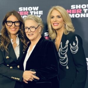 Michelle Clunie Instagram - Happiest of Birthdays to the one and only Sharon Gless! I love you Dame Gless! Thank you for paving the way lady!! Pictured here with the gorgeous Dawn LaFreeda 💕