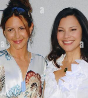 Michelle Clunie Instagram - I stand with Fran!! This was from an event to end cancer where I supported Fran and I am still standing with her. Great speech Fran!! As they say in the biz, “ Don’t let the bastards get ya down!” #Sagaftrastrong