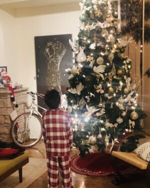 Michelle Clunie Instagram - Celebrate as much as you can,  with everyone you can,  for as long as you can. It all goes so quickly. Enjoy your Holiday Season ❤️❤️❤️❤️