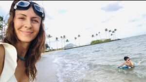Michelle Clunie Instagram - Dashiell wakes me up at 5:30 and says it’s time to jump in the ocean- let’s go! It’s like living with a personal trainer lol 😂 We love you Hawaii. Thank you for healing us every single time. You never disappoint 💕🙏🏻💕