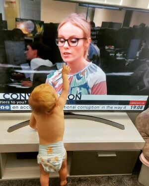 Michelle Dewberry Instagram - Good to see my son and his cousin (my niece) making good tv viewing decisions at such a young age! ❤️
.
.
.
.
#workingmama #workingmum #tvpresenter #gbnews #family
