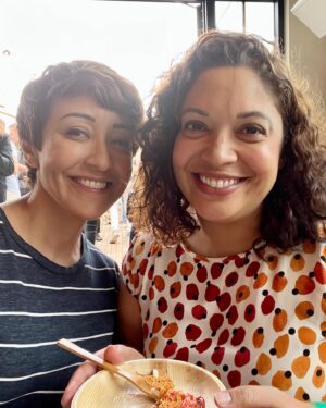 Michelle Haro Instagram - Today was a blessed day ☺️
Top Chef has been a must see for many many years! Today I lived my dream of not only meeting some phenomenal contestants, but THEY COOKED AMAZING DISHES FOR US! It was so surreal, like being a part of the show! I have a full belly and a happy heart ❤️ #bravo #topchef #topchefcontestants #topchefhouston #fyctopchef #emmyawards #televisionacademy #nationalmember #emmyevent #hollywood #thegoodlife #comolaflor 🙌🏼🥰🌹🌹