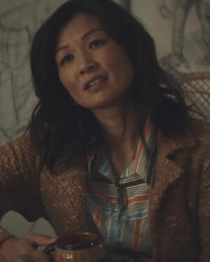 Michelle Krusiec Instagram - Michelle Krusiec on telling stories on and off camera, on and off script

“I got into acting at the age of 11, and it started from a longing to see ourselves on screen and not seeing that, and feeling like, ‘Okay, I can create a space for that.’ That longing has [...] grown, and it’s evolved, so it’s not so much about just being on camera, but how can I create stories that help move us forward in terms of our connections with each other?”

✍🏻: Jiselle Liu @jiselle03 

#michellekrusiec #floatmovie #lionsgate
