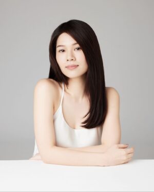 Michelle Wong Instagram - May you always feel so overwhelmingly abundant to give more than you receive 🥰🤍

Loved this shoot with my girls and team 🫧

PC: @jeffchangstudio
Makeup & skin prep: @lasalle_lee_jq
Styling: @karin_wj special thanks @josiahchua