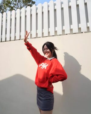 Michelle Wong Instagram - When your cousin is a photographer so you get the best CNY pics 😆😗 Wishing everyone a happy, healthy & prosperous Lunar New Year 🍊🍊🎀