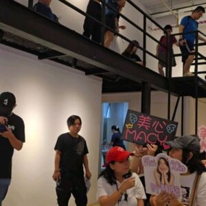 Michelle Wong Instagram - Our heartfelt thank you for spending your afternoon with us ❤️ more official pics are coming soon 💌 @tcpartistes

Thank you to dear @michelinfc, @quirkypear for hosting, @theartistemanager for organising, and @wizardryd for making our first fan meet possible. And precious @lasalle_lee_jq for your magic makeup touch.

Like we said, no matter who you support, we are grateful and blessed to have you along this journey with us. Let's grow together always 🥰💪🏻

Special thanks to our sponsors:
@pumasingapore @holisticwaysg @foodpandasg
@temposingapore @pokkasg @audiotechnicasea