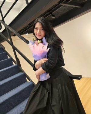 Michelle Wong Instagram - Our heartfelt thank you for spending your afternoon with us ❤️ more official pics are coming soon 💌 @tcpartistes

Thank you to dear @michelinfc, @quirkypear for hosting, @theartistemanager for organising, and @wizardryd for making our first fan meet possible. And precious @lasalle_lee_jq for your magic makeup touch.

Like we said, no matter who you support, we are grateful and blessed to have you along this journey with us. Let's grow together always 🥰💪🏻

Special thanks to our sponsors:
@pumasingapore @holisticwaysg @foodpandasg
@temposingapore @pokkasg @audiotechnicasea