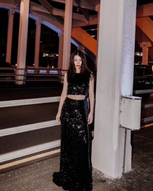 Michelle Wong Instagram - New year, new energy⚡️HPNY everyone 🥳💥
Wishing you all an amazing 2024, I can't wait!

PC: @nataliewongphotography 
Styling: @dolcegabbana @karin_wj 
Makeup: @lasalle_lee_jq 
@directionsgroupinc @tcpartistes