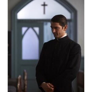 Michiel Huisman Instagram - @indianhorsefilm has hit @netflix USA 🇺🇸 Such an important story.. proud to be part of this movie. 
Check out the trailer in bio ✌️