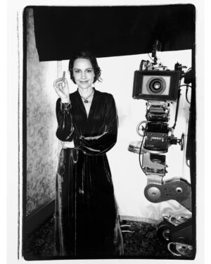 Michiel Huisman Instagram - Probably my favorite behind the scenes from The Haunting 
The amazing @carlagugino in between takes (Darkroom print yeah!;-)