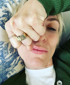 Mickey Sumner Instagram - On the eve of Mother’s Day proud to support & lift up the amazing @allianceofmoms. AOM is a community of moms supporting expectant & parenting teens in foster care, so that they can access the resources they need to heal, thrive, & build a positive future for themselves & their children. #communitymotherhood #allianceofmoms
Buy a t-shirt to support (link in my stories)

📸 @carterbsmith ❤️