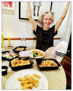 Mickey Sumner Instagram - Truly cannot put into words what yesterday was like. I’ll try: First ever marathon, I love you NYC & your beautiful bridges, I now love running, I love my dear friends & dear family & my ❤️ @carterbsmith who all showed up with signs & love - such sweet relief seeing your faces. I am indebted to @camilo_ultramarathon_runner for pushing me to my limits & getting me over the finish line. It was an honor to run for @lumindidsc & so grateful to all that so so kindly donated & raised vital money for #downsyndrome research. (Link to donate still in bio 😜)
Thanks to all the carbs I ate for weeks - you did me proud 🍝 🥯 🍕 
Deeply inspired by all the runners out there yesterday especially @romeroruns & @achilles_international @achillesnyc & their guides. Thank you NYC, all New Yorkers & @nyrr and all the amazing volunteers for the experience of a lifetime. Can’t wait for the next one…