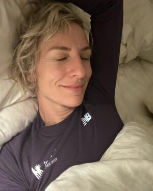 Mickey Sumner Instagram - Truly cannot put into words what yesterday was like. I’ll try: First ever marathon, I love you NYC & your beautiful bridges, I now love running, I love my dear friends & dear family & my ❤️ @carterbsmith who all showed up with signs & love - such sweet relief seeing your faces. I am indebted to @camilo_ultramarathon_runner for pushing me to my limits & getting me over the finish line. It was an honor to run for @lumindidsc & so grateful to all that so so kindly donated & raised vital money for #downsyndrome research. (Link to donate still in bio 😜)
Thanks to all the carbs I ate for weeks - you did me proud 🍝 🥯 🍕 
Deeply inspired by all the runners out there yesterday especially @romeroruns & @achilles_international @achillesnyc & their guides. Thank you NYC, all New Yorkers & @nyrr and all the amazing volunteers for the experience of a lifetime. Can’t wait for the next one…