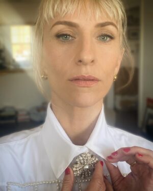 Mickey Sumner Instagram - #ThroughHerLens  @chanelofficial @welovecoco 
Thank you @tribeca #tribecafilmfestival #AMistake