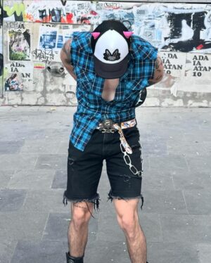 Miguel Ángel Caravantes Instagram - qué calor no manchen (;´A｀)