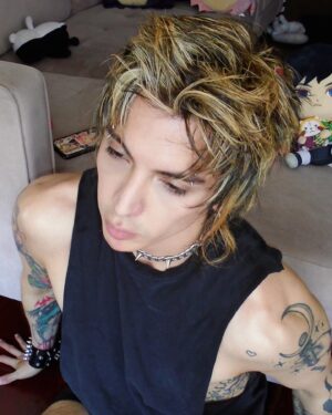 Miguel Ángel Caravantes Instagram - no manches mángel (・Д・)