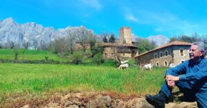 Miguel Ángel Revilla Instagram - Hay lugares maravillosos, pero tan bonitos como #Mogrovejo... ¿cuál es tu lugar "mágico"? #Liébana