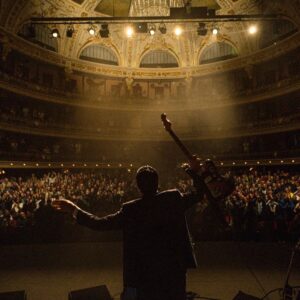 Miguel Araújo Instagram - Obrigado, Braga, obrigado, @theatrocirco! Obrigado por serem tantos, obrigado por serem tão bons. É sempre um regresso a casa.