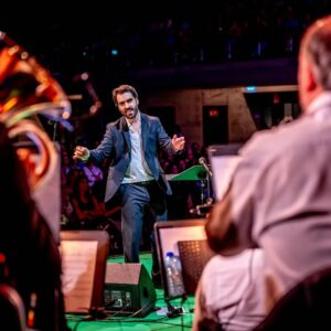 Miguel Araújo Instagram - Crooner na Universidade de Aveiro com o Ensemble do @joao_martins_music a desfiar reportório meu menos visitada e em modo Última Casca de Noz em Castelo Branco. Dias bons, obrigado a todos que encheram estas noites. Saravá!!!