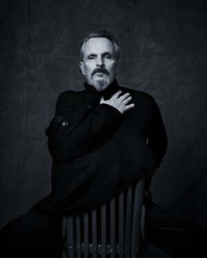 Miguel Bosé Instagram - CON LA PAZ DE LAS MONTAÑAS … #TEAMARÉ