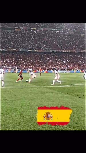 Miguel Maestre Instagram - Joder que golazo !!!!! Gol gol gol viva España 🇪🇸🔥
To the final 👏🏻👏🏻👏🏻👏🏻👏🏻👏🏻👏🏻👏🏻

Today paella taste better than coq au vin 🤭
Who will win England or Netherlands???
Wot a final is gonna be