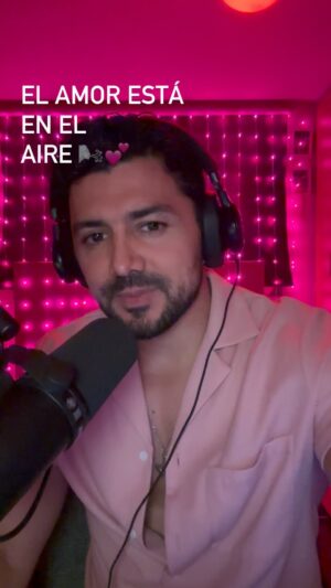 Miguel Martínez Instagram - El amor está en el aire 🌬️
-
Acompáñenme hoy en Tiktok tendremos batalla contra @dianamelladomusica 🫡 vengaaaaa mi ejército ❤️ jaja