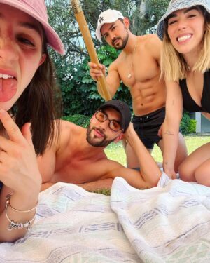Miguel Martínez Instagram - @danieeibanez Fue increíble volverte a conocer 😂 amigos x siempre aunque invisible x un tiempo, pero sabes que mi amistad estará siempre para respaldarte, vamos por muchas más aventuras, que bello coincidir en esta vida 🌞 Feliz cumpleaños!