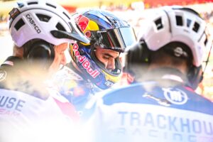 Miguel Oliveira Instagram - Dia de corrida em Mugello. Arrancamos em P11. Avanti! 💪🏼
.
.
Race day at Mugello. P11 on the grid. Avanti! 💪🏼

#turma88