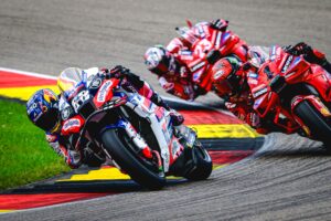 Miguel Oliveira Instagram - Excelente dia, bom resultado na qualificação e um pódio no sprint. Dei tudo na pista, consegui um bom ritmo e não cometi erros. Estou feliz e com muita pica para amanhã! 💪🏼🇵🇹
.
An excellent day, a good result in qualifying and a podium in the sprint. I gave everything on the track, I got a good pace and didn't make any mistakes. I'm happy and really looking forward to tomorrow! 💪🏼🇵🇹

#turma88 @trackhousemotogp