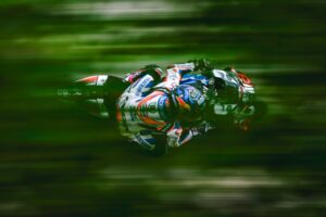 Miguel Oliveira Instagram - Bom ritmo hoje, condução natural e uma boa sensação em cima da mota. Esperamos conseguir bons resultados amanhã! 💪🏼
.
Good pace today, natural riding and a good feeling on the bike. We hope to get good results tomorrow! 💪🏼

#turma88 @trackhousemotogp