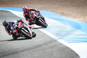 Miguel Oliveira Instagram - Boa corrida hoje, deu um belo oitavo no final. Ainda temos caminho a percorrer mas estamos na direção certa 👌🏼💪🏼🇵🇹 Obrigado a TODOS os Portugueses mas em especial aos que aqui tiveram em Jerez. Grande abraço #turma88 
.
.
.
Good race today, it was a nice eighth in the end. We still have a way to go but we are in the right direction 👌🏼💪🏼🇵🇹 Thank you to ALL the Portuguese fans but especially to those who were here in Jerez. Cheers #turma88
@trackhousemotogp