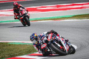 Miguel Oliveira Instagram - Esperava muito mais do fim-de-semana após a competitividade da mota no ano passado. Dei tudo em pista para chegar em P10. 
Siga para Mugello 💪🏼✊🏼
.
.
.
I expected much more from the weekend after the bike’s competitiveness last year. I gave everything on the track to get to P10.
Let’s Go to Mugello 💪🏼✊🏼
@trackhousemotogp #turma88