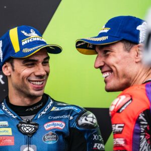 Miguel Oliveira Instagram - Nuestro Capitano abandonará el barco al final de esta temporada. Mucho respeto por ti @aleixespargaro y todo lo que has logrado. Siempre serás una referencia por tu dedicación. Disfruta 🙏🏼✊🏼
.
.
.
Our Caption will abandon the ship at the end of this season. So much respect for you @aleixespargaro and all that you have accomplished. You will always be a reference for your dedication. Enjoy 🙏🏼✊🏼