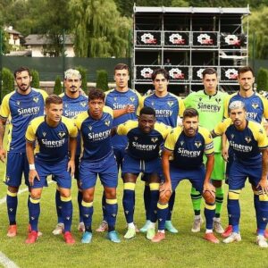 Miguel Veloso Instagram - Primo test e prima vittoria! Bravi ragazzi! 💪🏼💛💙 #friendlymatch #ForzaHellas @hellasveronafc