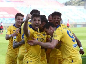 Miguel Veloso Instagram - Grandissimi ragazzi! Oggi era fondamentale tornare a vincere! Super prestazione di squadra e adesso non fermiamoci! 💪🏼💛💙#QuestiSiamoNoi #ForzaHellas @hellasveronafc @seriea