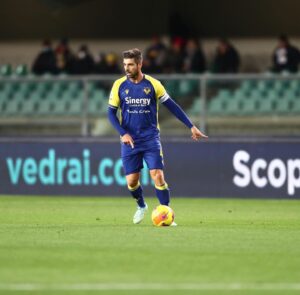 Miguel Veloso Instagram - Oggi avremmo meritato di più. Rimaniamo concentrati con la testa già alla la prossima 🟡🔵 #ForzaHellas #QuestiSiamoNoi @hellasveronafc @seriea