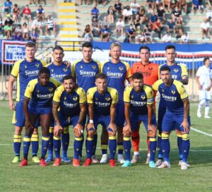 Miguel Veloso Instagram - Continuiamo a crescere e migliorare, uniti sempre con questo spirito di squadra! 💛💙 #ForzaHellas #QuestiSiamoNoi @hellasveronafc