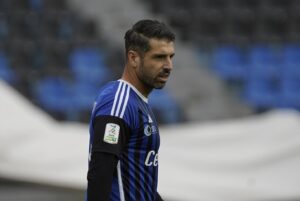 Miguel Veloso Instagram - Bravi a crederci fino all’ultimo e ribaltare il risultato. La maratona continua ragazzi! UNITI più che mai! 👊🏼🖤💙 @pisasportingclub @legab #ForzaPisa #TheMarathonContinues
