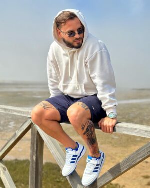 Miguel Vicente Instagram - #goodvibes #goodmorning #algarveportugal #quintadolago #gandaabraço